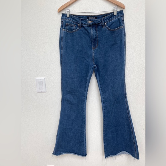 Judy Blue Flare Jeans Size 32 - Picture 1 of 6